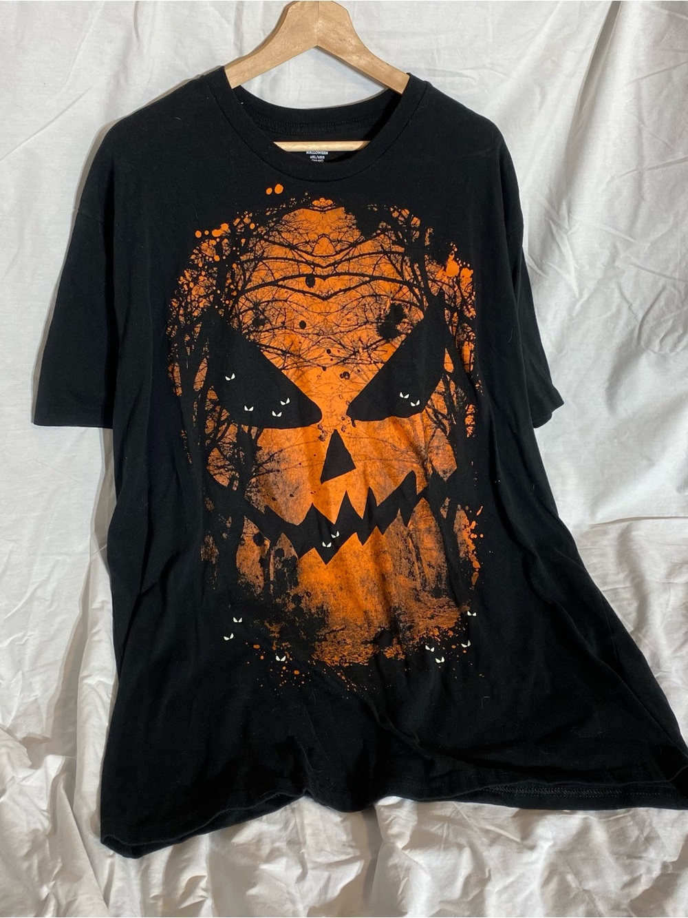 Graphic Halloween Pumpkin Face Tee - Black/Orange